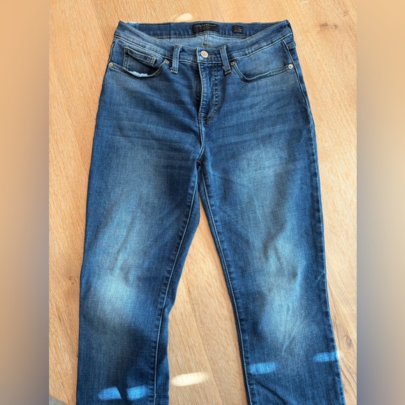 Lucky Brand Jeans Size 8 / 29 Regular Medium Wash Straight Slim Denim - Picture 2 of 5